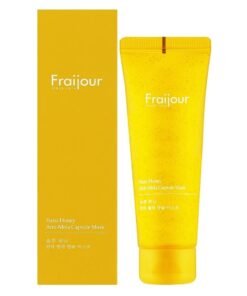 Fraijour Yuzu Honey Anti-Mela kapsulinė veido kaukė 75 ml Fraijour Yuzu Honey Anti-Mela Capsule Mask – tai kapsulinė veido kaukė, skirta odai maitinti, drėkinti ir atstatyti natūralų švytėjimą. Priemonė padeda suvienodinti odos toną, ramina ir stiprina odos barjerą, suteikia odai gaivumo ir sveiko spindesio. Formulė su 3 % traneksamo rūgšties, niacinamidu ir vitaminu B6 padeda reguliuoti odos funkcijas, mažina laikinas paraudimo zonas, šviesina odą ir padeda užkirsti kelią hiperpigmentacijos atsiradimui. Kaukė drėkina, ramina odą ir suteikia komforto pojūtį po kiekvieno naudojimo. Reguliariai naudojant, oda tampa lygesnė, skaistesnė ir vizualiai atsinaujinusi.