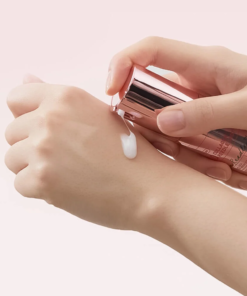 Alternative view of VT Cosmetics Collagen Reedle Shot 300 intensyvus stangrinantis ir atgaivinantis veido serumas, 50 ml